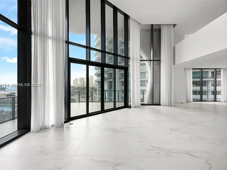1000 Biscayne Blvd #1201 — Photo 69