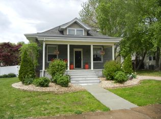 304 S Monroe St, Mackinaw, IL