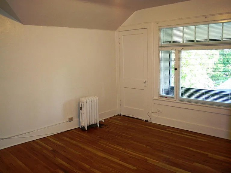 1125 N Marion St #14 — Photo 2