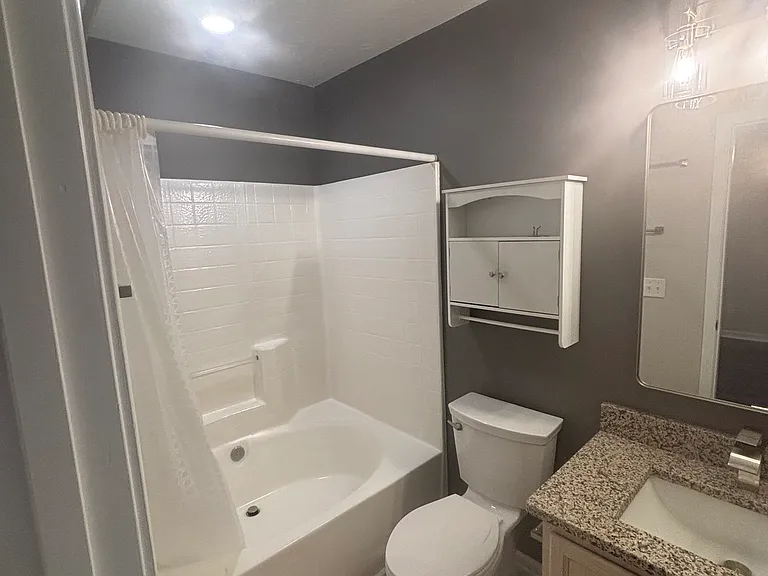 Colonial Dr — Photo 15