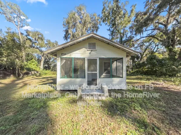 1710 NW 29th Rd, Lake Panasoffkee, FL 33538