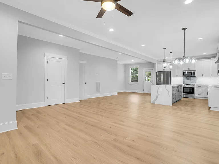 108 Averill St — Photo 9
