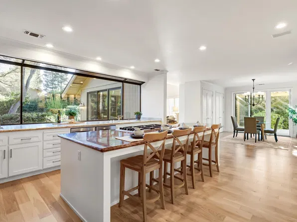 11473 Huntington Village Ln, Gold River, CA 95670