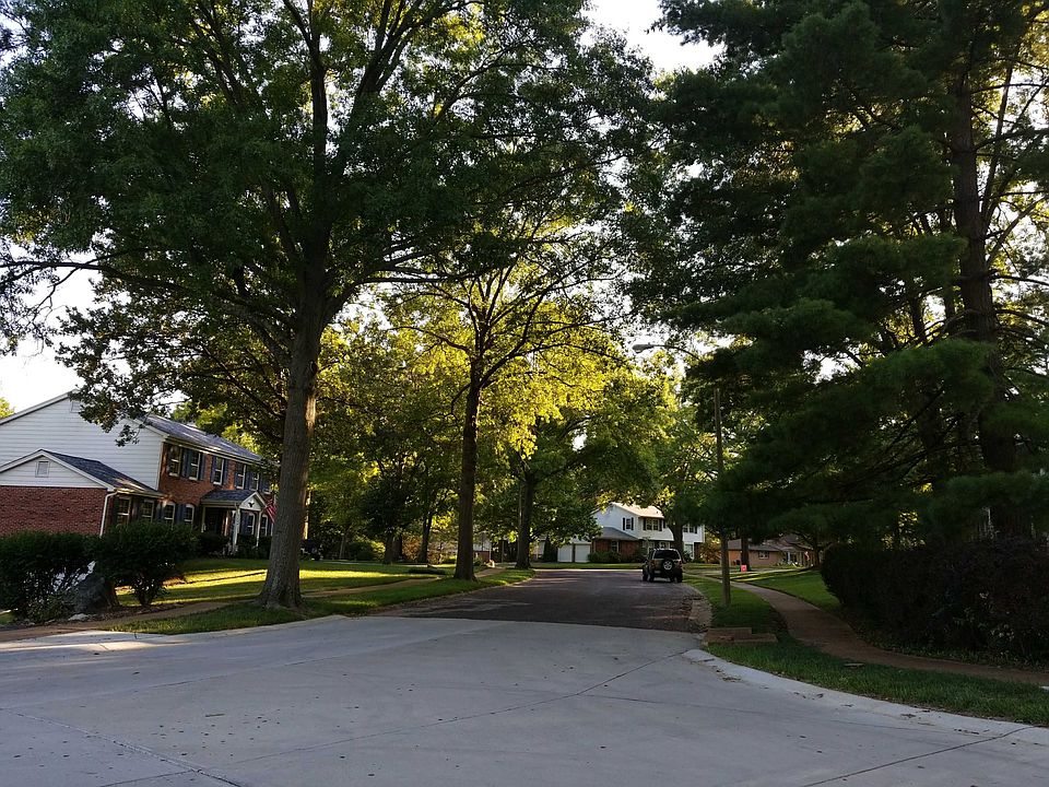 2nd image of 1427 Lindgate Dr