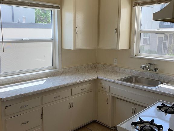 5th image of 6 Bonita St