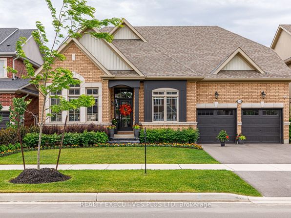 25 McLean Ave, Collingwood, ON L9Y 3V2