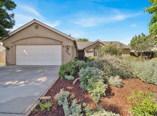3083 Blue Bell Dr, Redding, CA 96001