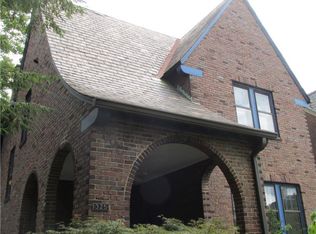 325 Leroi Rd, Pittsburgh, PA 15208