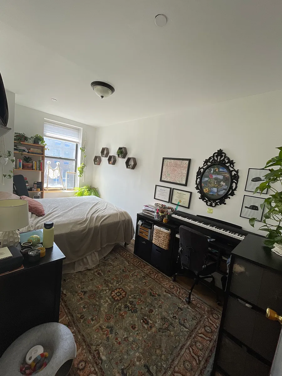 Building Photo - 108 W 116th St #3B