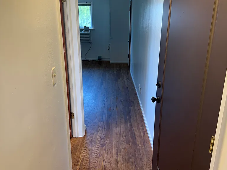 2618 W Fairview Ave #2 — Photo 2