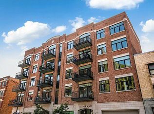 711 W Grand Ave #P-8, Chicago, IL 60654