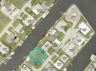 2610 Bridgeview St, Matlacha, FL 33993