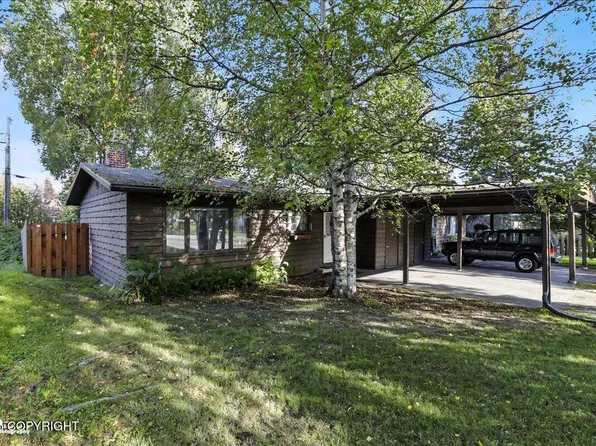 7925 Wisteria St, Anchorage, AK 99502