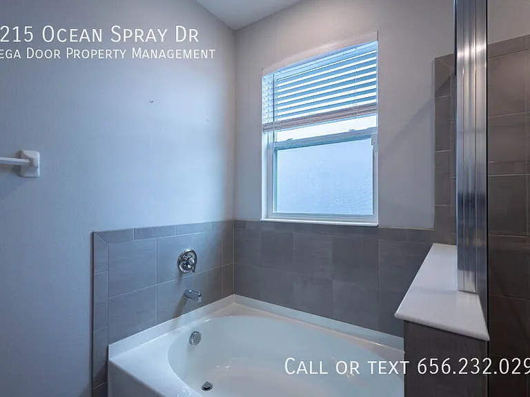1215 Ocean Spray Dr — Photo 29