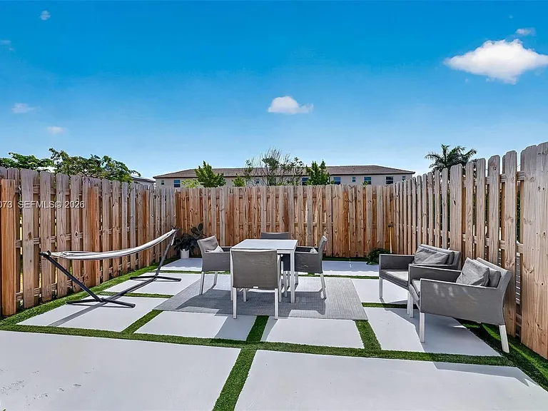 12221 NW 24th Pl — Photo 15