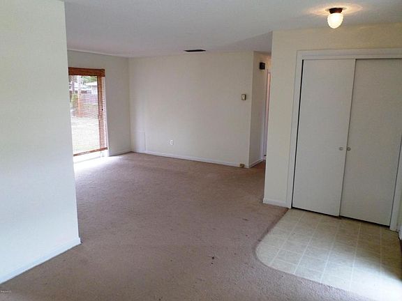 3rd image of 3442 Sutton Dr