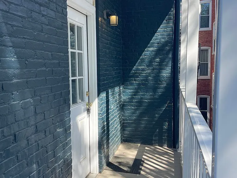 126 1/2 E Lemon St — Photo 13