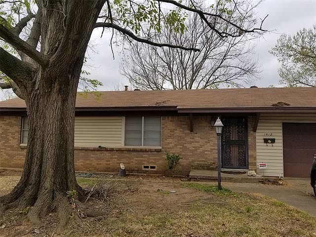 1st image of 1412 Ravenwood Dr