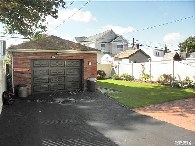 2nd image of 4944 169th St