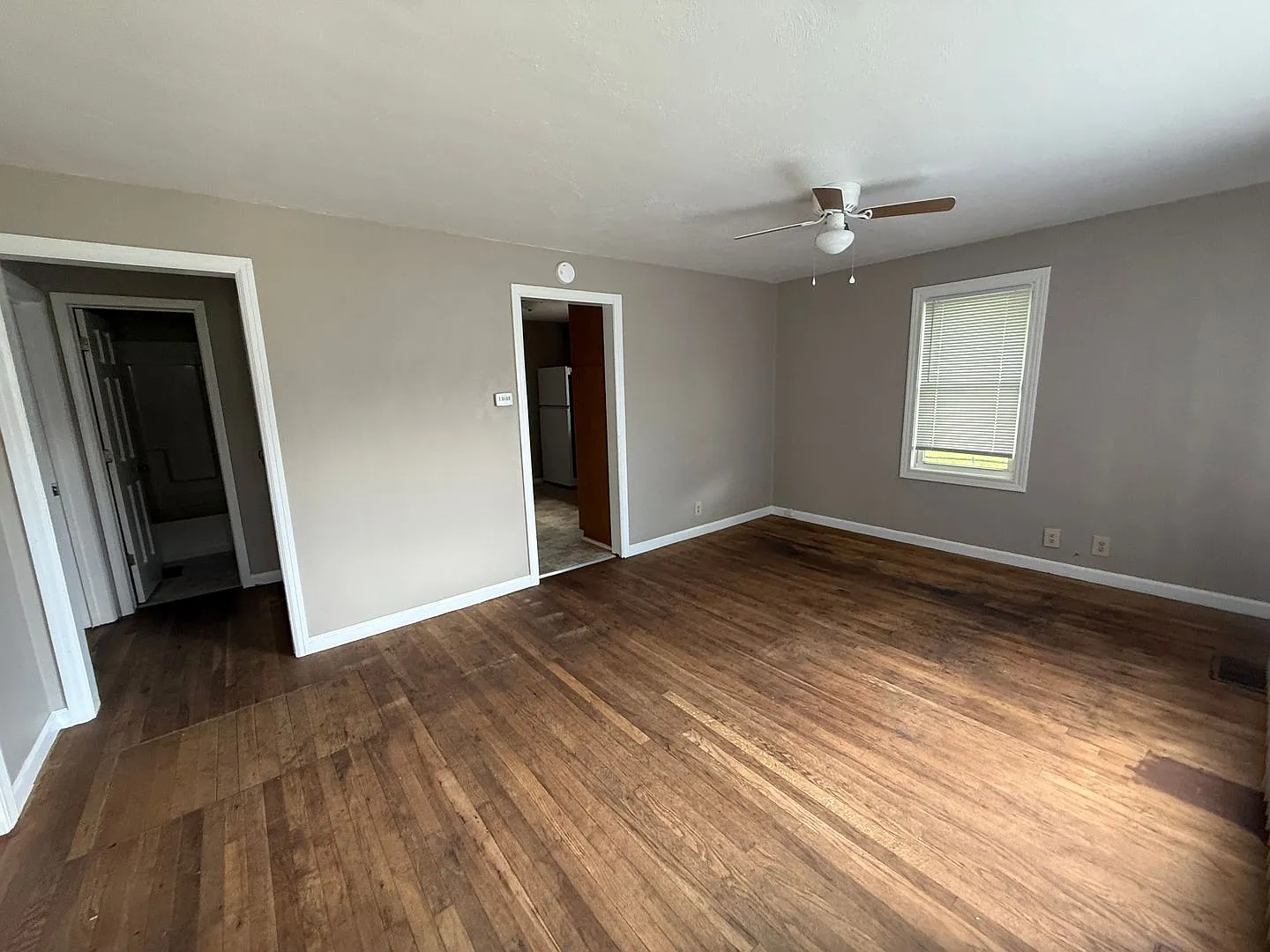 3 Bed 1 Bath Remodeled* Home! — Photo 3