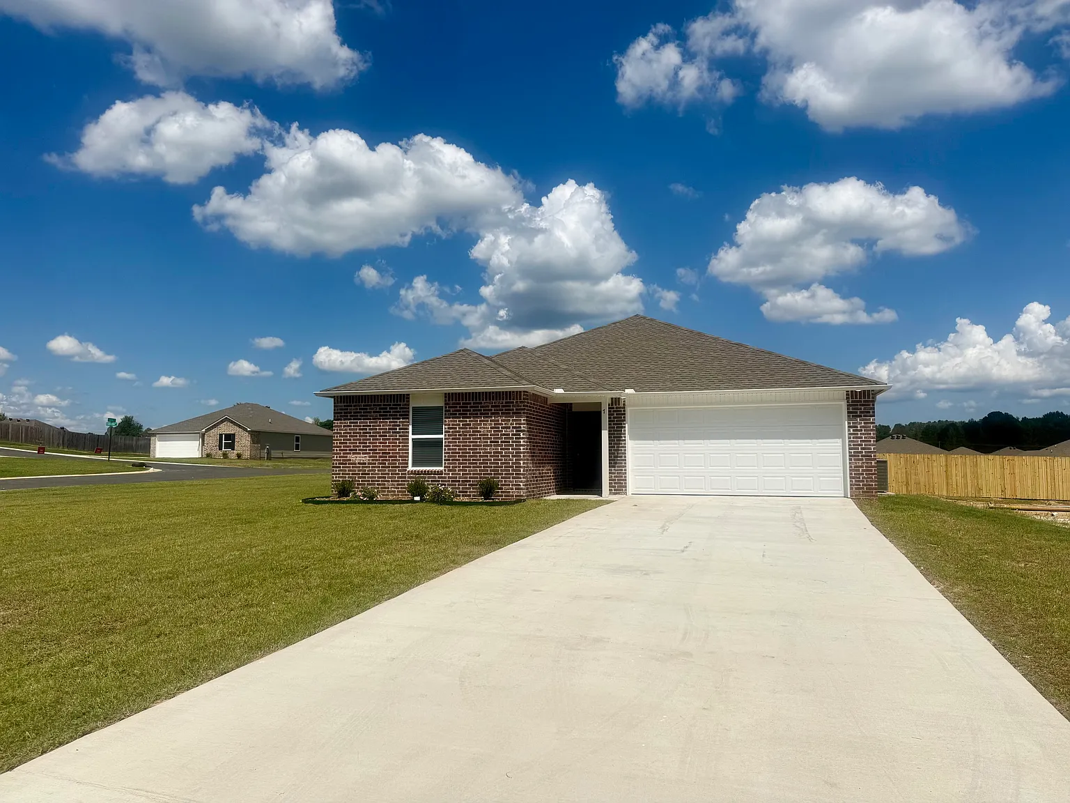 7 Cabernet Way — Photo 1