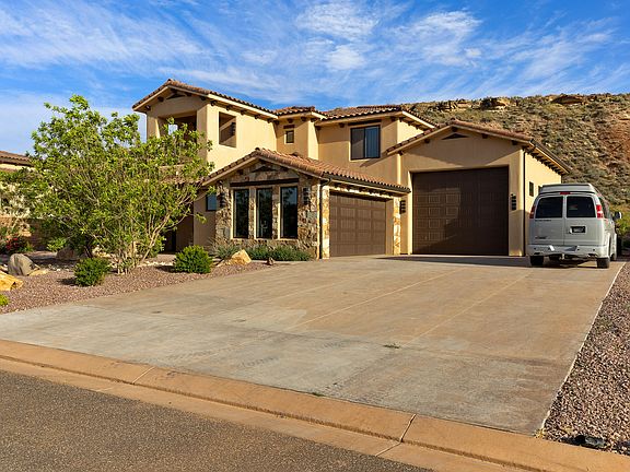 5th image of 385 E Entrada Dr