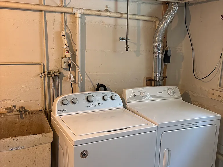 washer & dryer