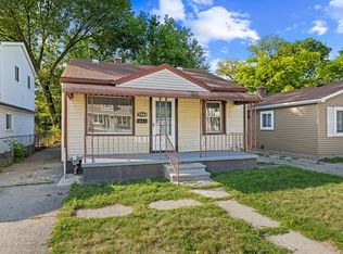 7044 Toepfer Rd, Warren, MI 48091