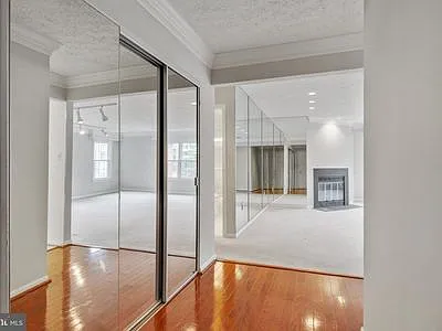 7 Pipe Hill Ct #B — Photo 2