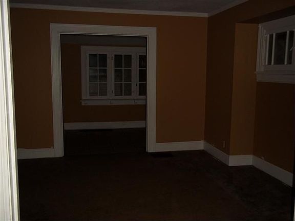 5th image of 1596 Stockton Ave