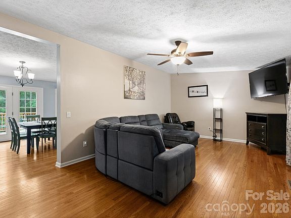 4th image of 38 Brown Lynch Rd