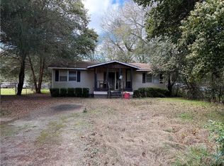 709 Plant St, Montezuma, GA 31063