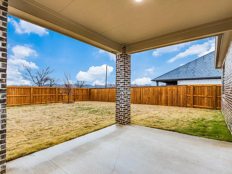 2544 Rambling Rd — Photo 24