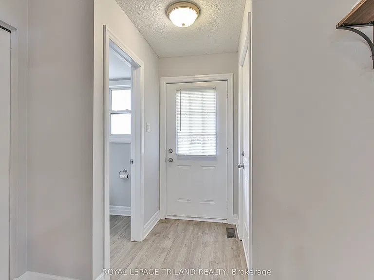 952 Thistledown Way — Photo 6