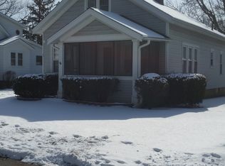 27 Miller Rd, Clarkston, MI 48346