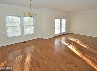 11490 Rothbury Sq, Fairfax, VA 22030