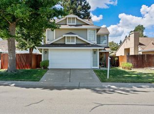 9434 Trenholm Dr, Elk Grove, CA 95758