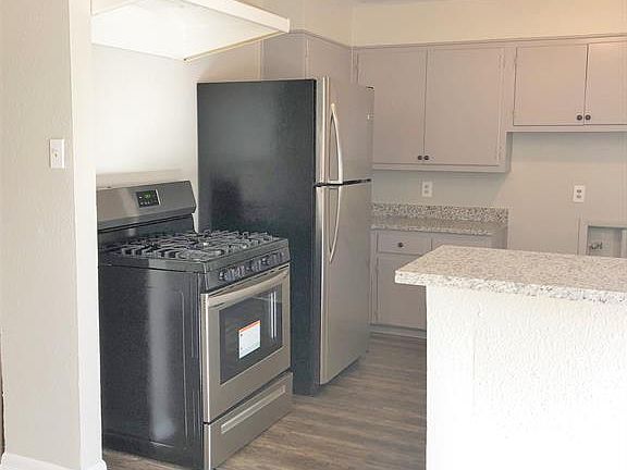 3rd image of 1203 Belmont St