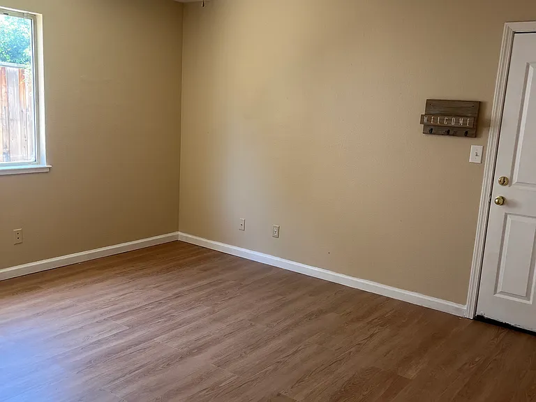 5117 Comanche Ct — Photo 11