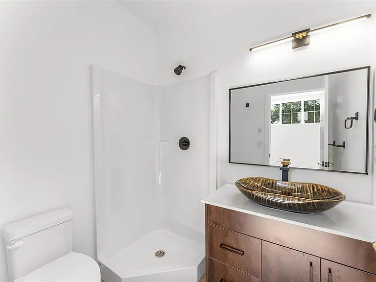115 Blenheim Ave — Photo 22