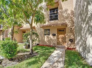 533 N Pine Island Rd #18, Plantation, FL 33324