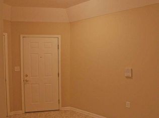 667 Spring Valley Dr, Lewis Center, OH 43035