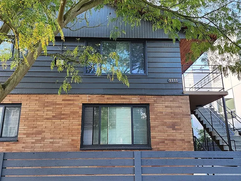 Private, fenced-in entry way.