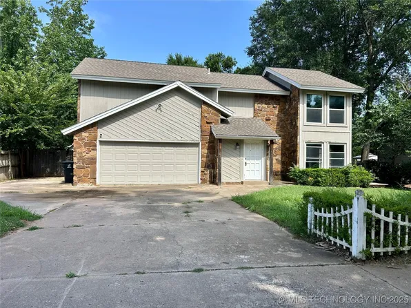 6605 S Ash Pl, Broken Arrow, OK 74011