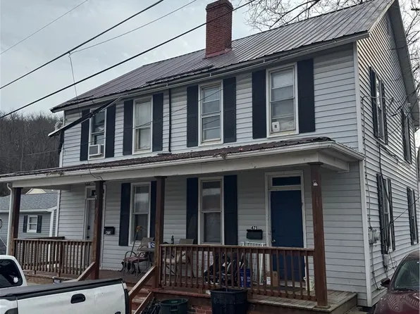 473 Ellsworth St, California, PA 15419