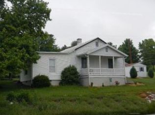 34 Mint Springs Cir, Staunton, VA 24401