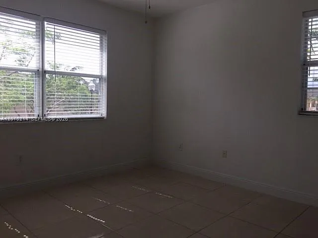 3360 NE 14th Dr #21030 — Photo 10