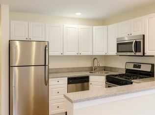 56 Egmont St APT 4A, Brookline, MA 02446