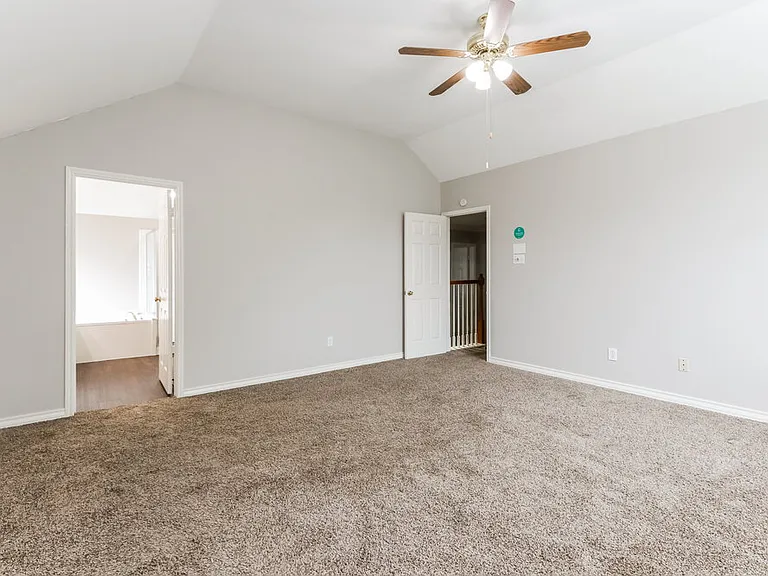 18622 Sandelford Dr — Photo 12