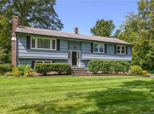 2496 Long Hill Rd, Guilford, CT 06437